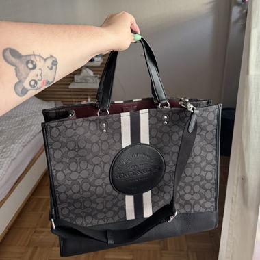 Dempsey Carryall Bag In Signature Jacquard / Coach