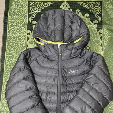 Arcteryx leichte daunenjacke