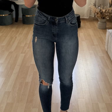 Jeans Only