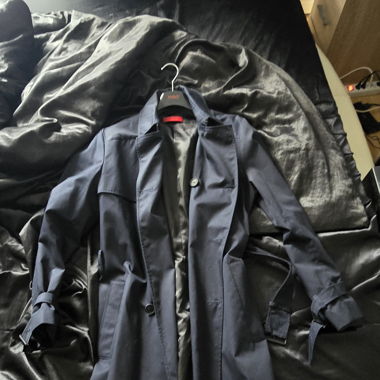 Boss trenchcoat