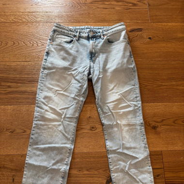 Hellblaue H&M Jeans
