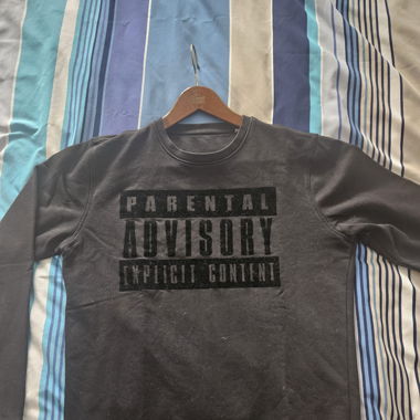 Sweatshirt "Parental Advisory Explicit Content" 