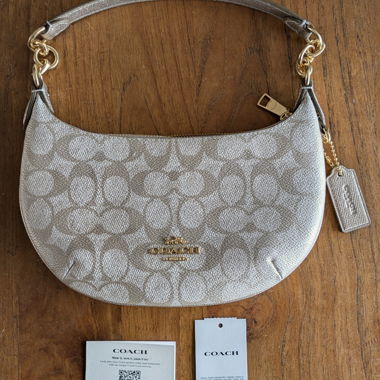 Coach bag off white/ gold
