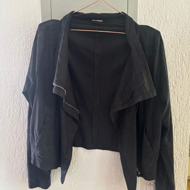 Giacca corta in camoscio nero