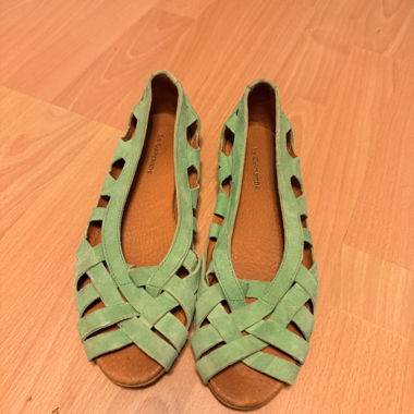 Ballerine verdi traforate