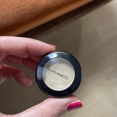 MAC Dazzleshadow Extreme Kiss of Klimt