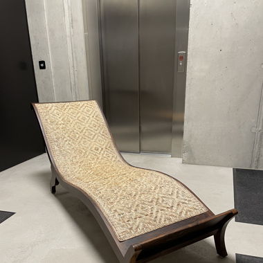 Liege aus Holz, geflochten von Globus 