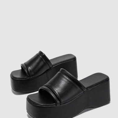 Süsse Plateau-Sandalen