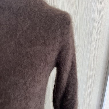 Brauner Pullover