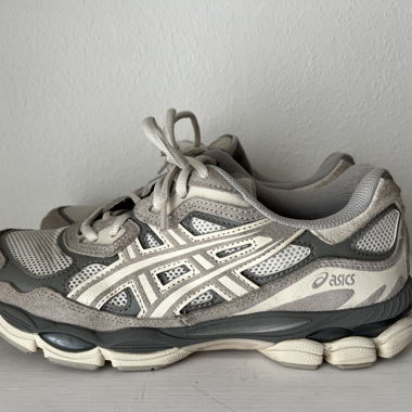 Asics Gel NYC cream