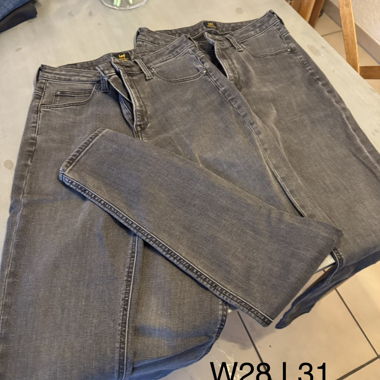 Scarlett skinny jeans