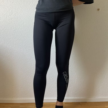 Black sports leggings