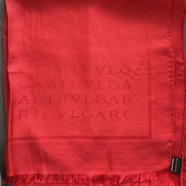 Foulard Bvlgari rouge avec logo