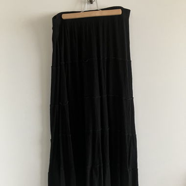Black flowy Skirt