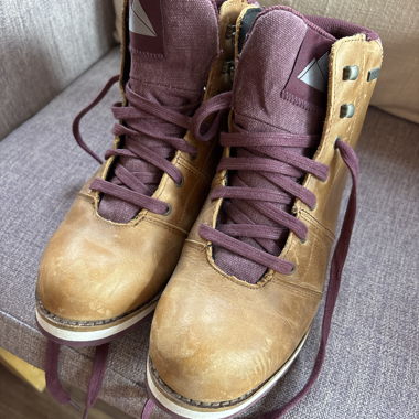 Schnürstiefel aus Leder
