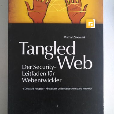 Livre "Tangled Web"