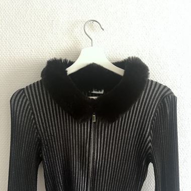 cropped jacket with fur details