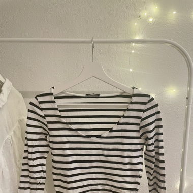 striped longsleeve