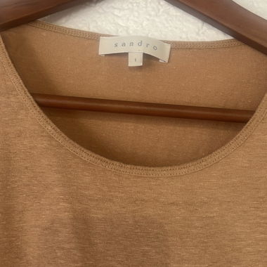 T-shirt marrone Sandro