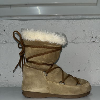Moon boot scamosciati