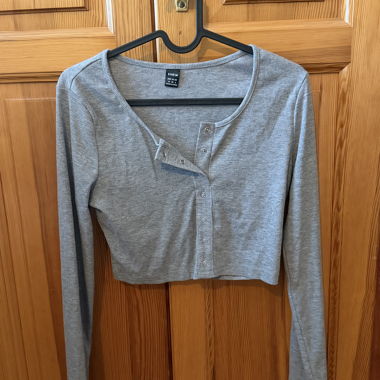 pull gris 