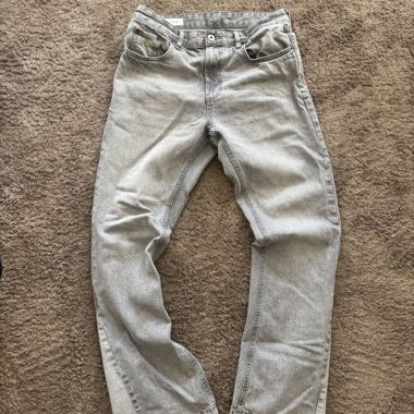 Helle graue Jeans EUR 36