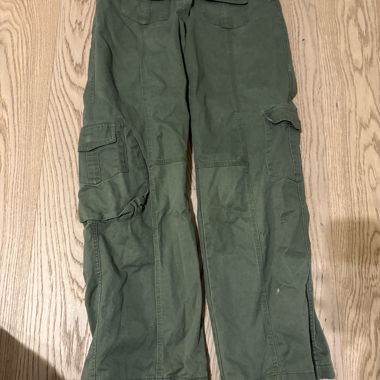 Jeans cargo Brandy Melville