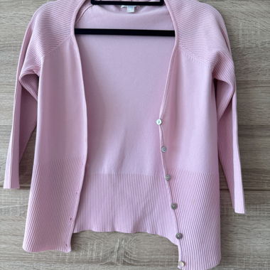 Rosa Knopf-Cardigan