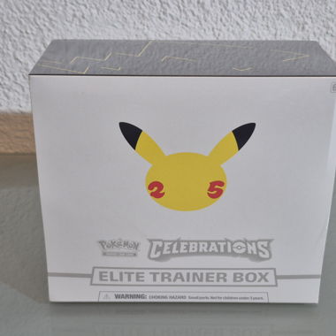 Pokémon Celebrations Elite Trainer Box (EN) – OVP