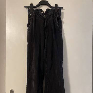 Schwarze Mom-Jeans