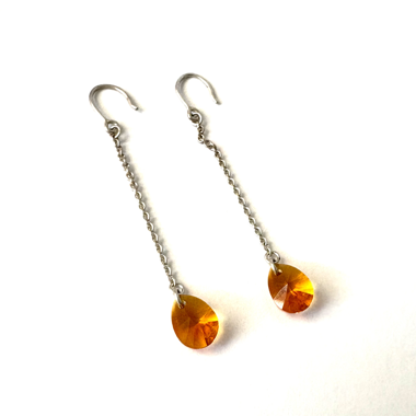 Ohrringe aus Silber und gelbem Kristall