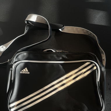 Adidas Umhängetasche schwarz