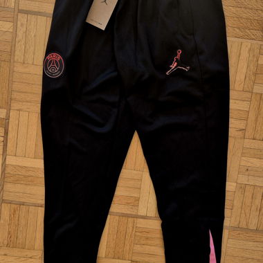 PSG Jordan Trainingshose schwarz und rosa