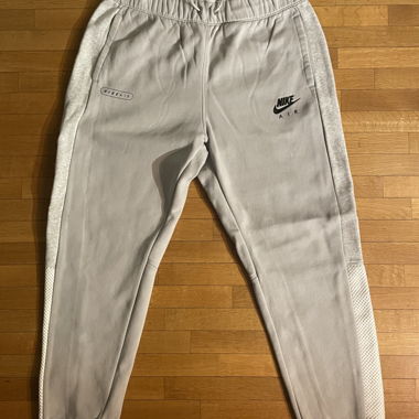 Pantaloni Nike Air grigi