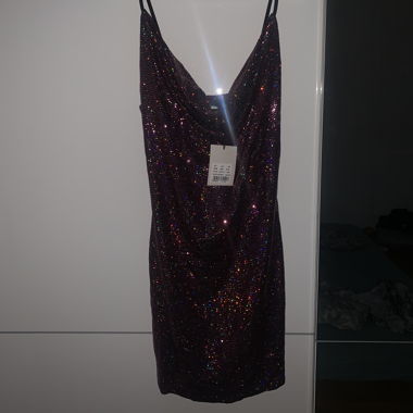 Short sequin dress dark pink