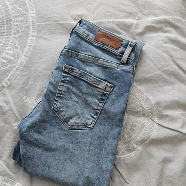 Light blue skinny jeans from ONLY, size S/34