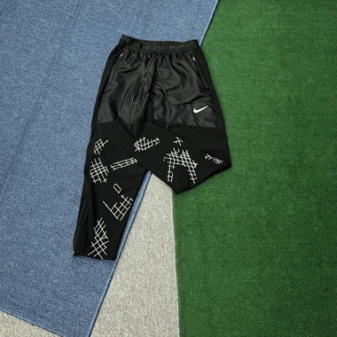 Nike running Division