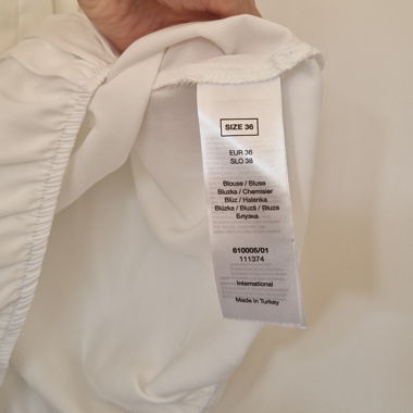 HALLHUBER White sleeveless blouse 