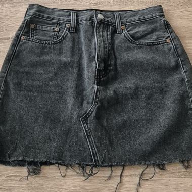 Levi's jean skirt