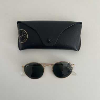 Occhiali da sole Ray-Ban con custodia