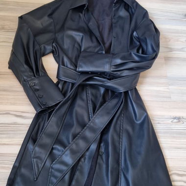 Robe en simili cuir