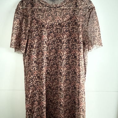 Abito in mesh con stampa leopardata