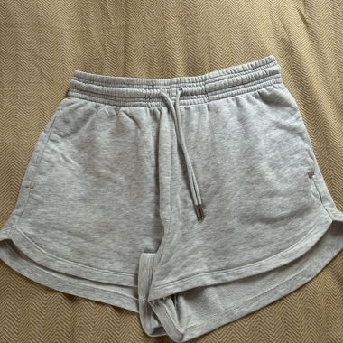 H&M grey sweat shorts size M