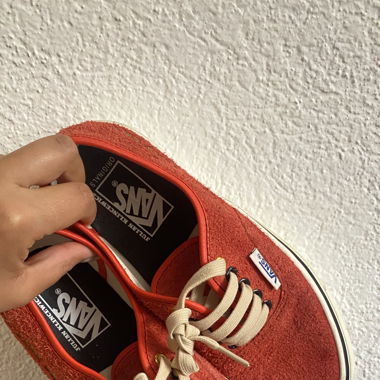 Vans matière daim rouge/saumon en bon état 