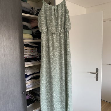 trendiges, bodenlanges Sommerkleid