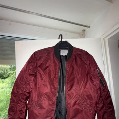 Burgundy Red Bomber Jacke 