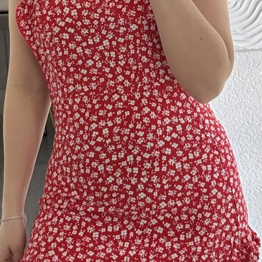 Rotes Blumen-Minikelid mit Trägern