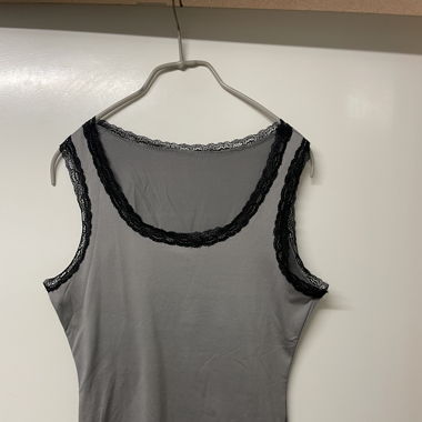 Tank Top mit Rüschen