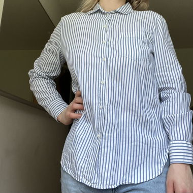 Blau-Weiss gestreifte bluse