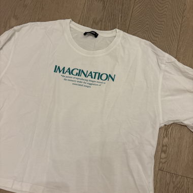 T-shirt con stampa sul retro